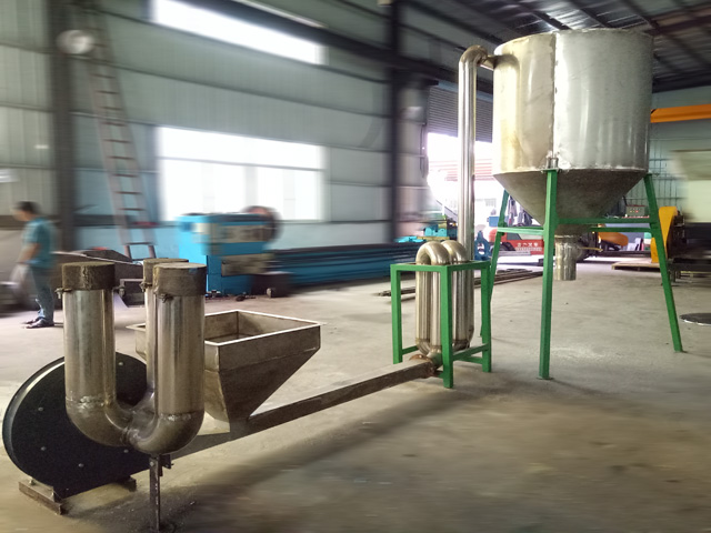 干燥機、吹風(fēng)存料斗